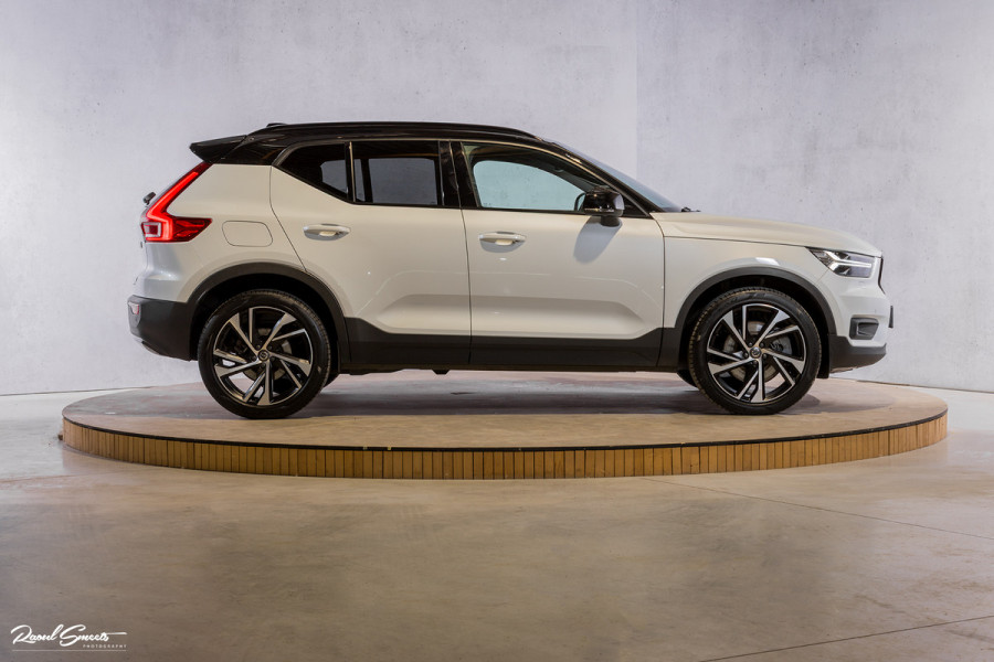 Volvo XC40 1.5 T5 Recharge R-Design | Adaptieve cruise | Panorama dak | Memory | Harman Kardon |