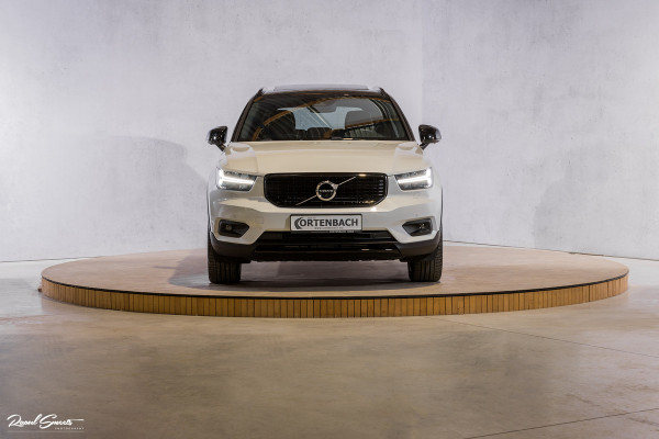 Volvo XC40 1.5 T5 Recharge R-Design | Adaptieve cruise | Panorama dak | Memory | Harman Kardon |