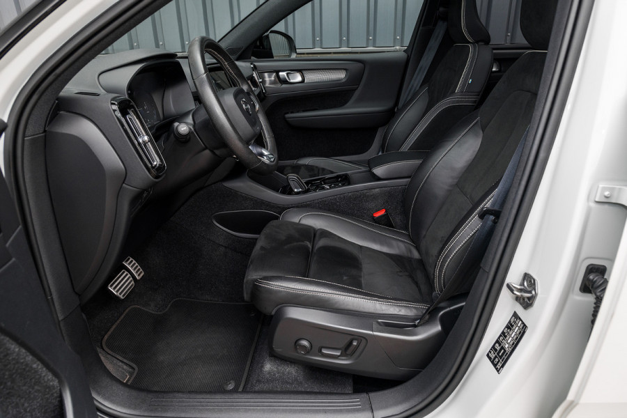Volvo XC40 1.5 T5 Recharge R-Design | Adaptieve cruise | Panorama dak | Memory | Harman Kardon |