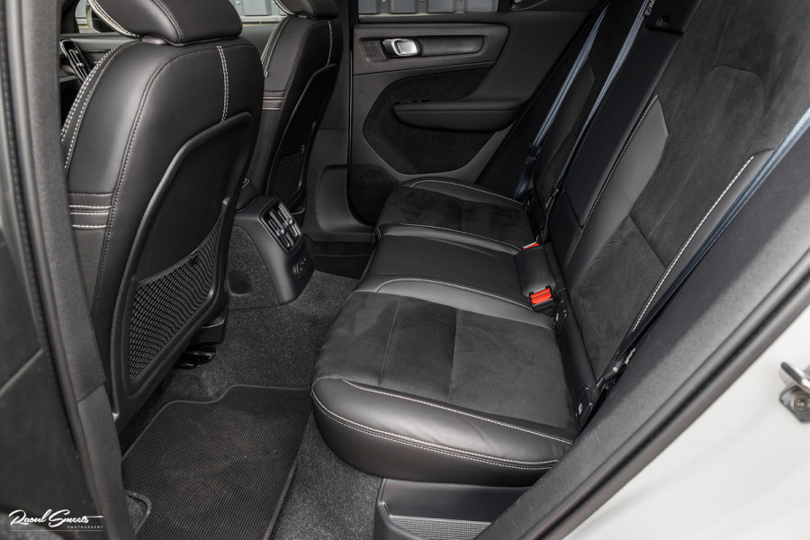 Volvo XC40 1.5 T5 Recharge R-Design | Adaptieve cruise | Panorama dak | Memory | Harman Kardon |