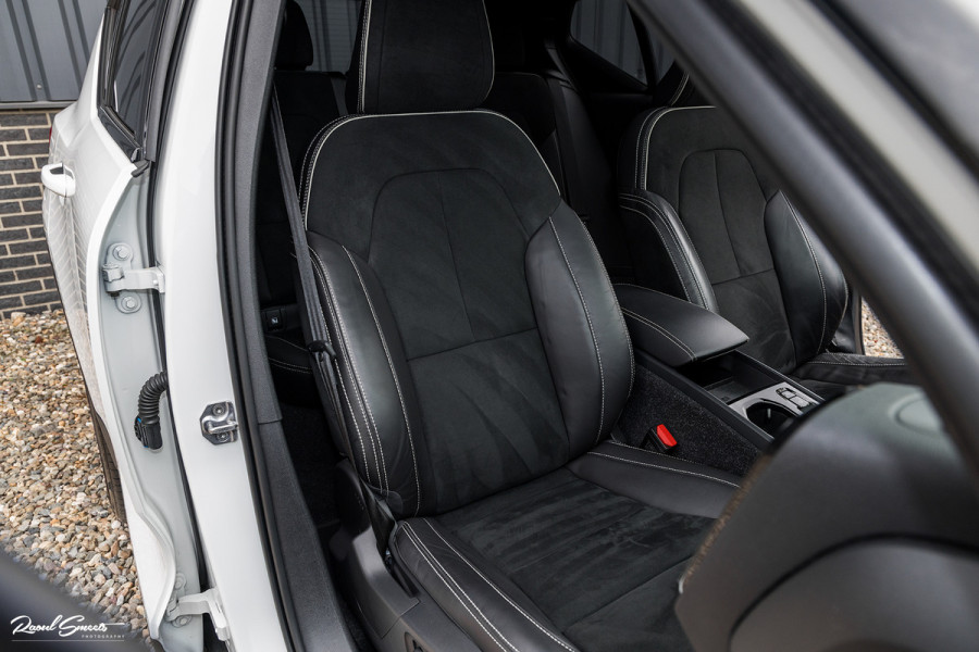 Volvo XC40 1.5 T5 Recharge R-Design | Adaptieve cruise | Panorama dak | Memory | Harman Kardon |