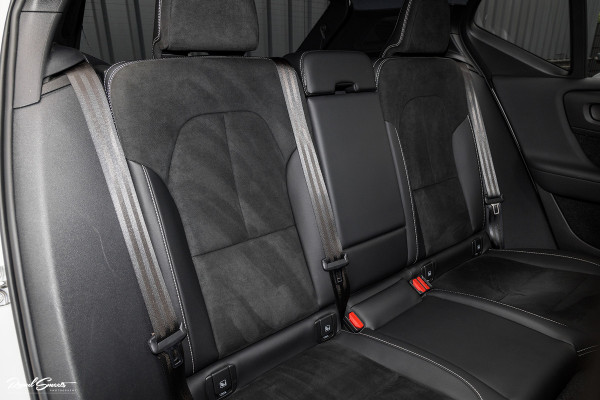 Volvo XC40 1.5 T5 Recharge R-Design | Adaptieve cruise | Panorama dak | Memory | Harman Kardon |