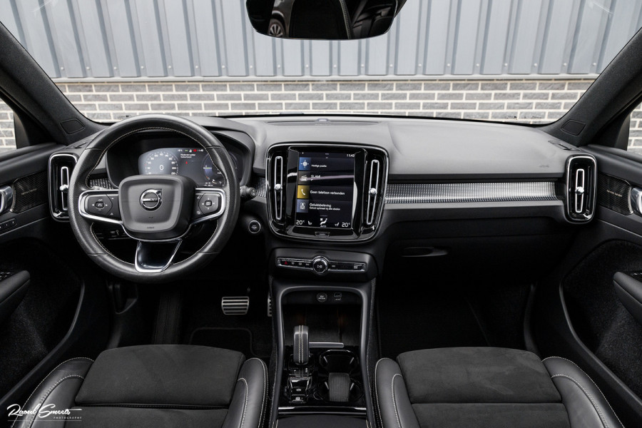 Volvo XC40 1.5 T5 Recharge R-Design | Adaptieve cruise | Panorama dak | Memory | Harman Kardon |