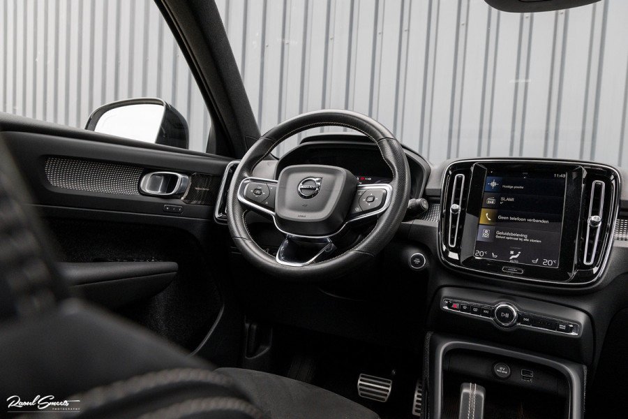Volvo XC40 1.5 T5 Recharge R-Design | Adaptieve cruise | Panorama dak | Memory | Harman Kardon |