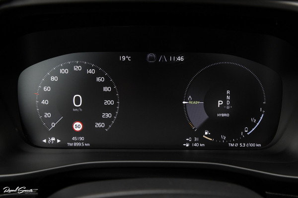 Volvo XC40 1.5 T5 Recharge R-Design | Adaptieve cruise | Panorama dak | Memory | Harman Kardon |