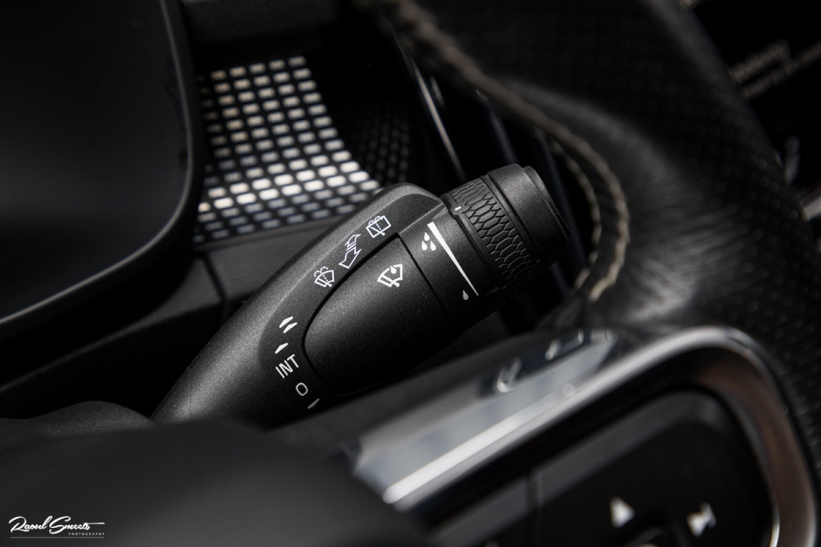 Volvo XC40 1.5 T5 Recharge R-Design | Adaptieve cruise | Panorama dak | Memory | Harman Kardon |
