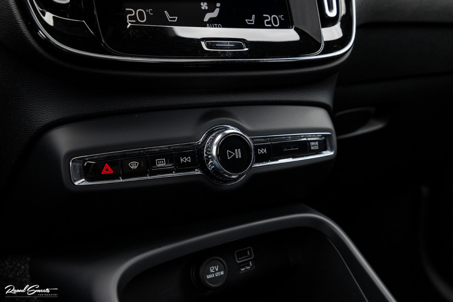 Volvo XC40 1.5 T5 Recharge R-Design | Adaptieve cruise | Panorama dak | Memory | Harman Kardon |
