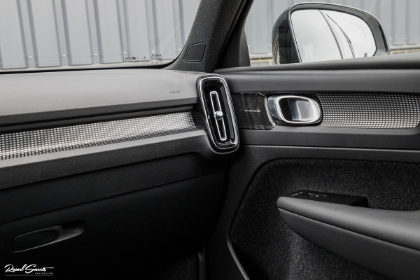 Volvo XC40 1.5 T5 Recharge R-Design | Adaptieve cruise | Panorama dak | Memory | Harman Kardon |