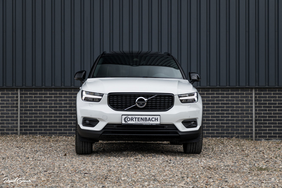 Volvo XC40 1.5 T5 Recharge R-Design | Adaptieve cruise | Panorama dak | Memory | Harman Kardon |