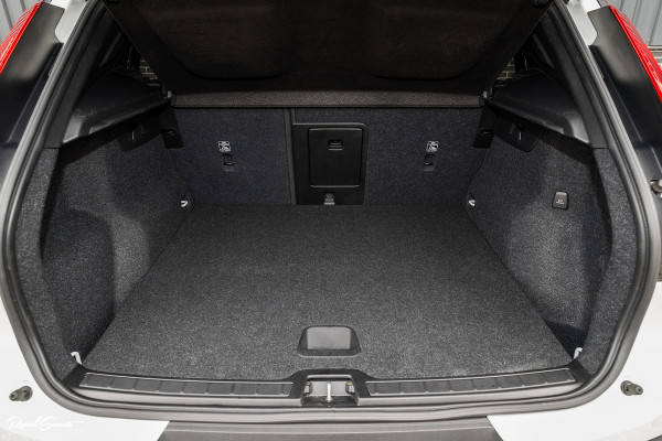 Volvo XC40 1.5 T5 Recharge R-Design | Adaptieve cruise | Panorama dak | Memory | Harman Kardon |