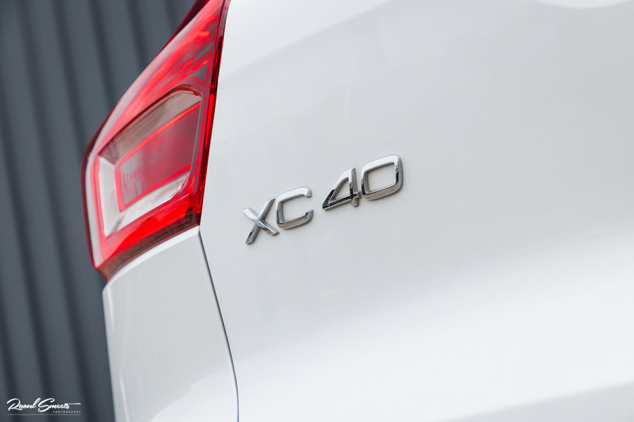 Volvo XC40 1.5 T5 Recharge R-Design | Adaptieve cruise | Panorama dak | Memory | Harman Kardon |