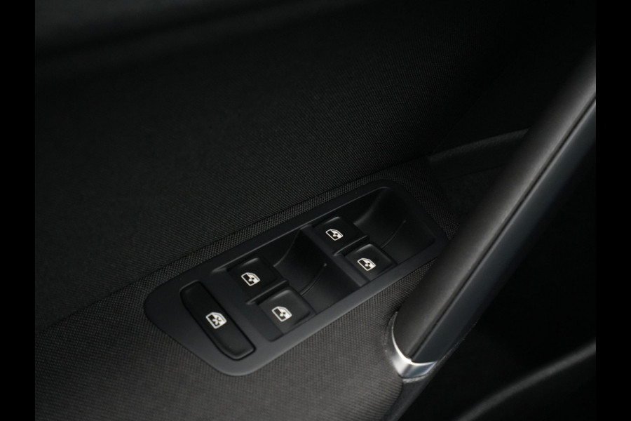 Volkswagen e-Golf E-DITION Acc Pdc Stoelverwarming Navigatie Carplay 127