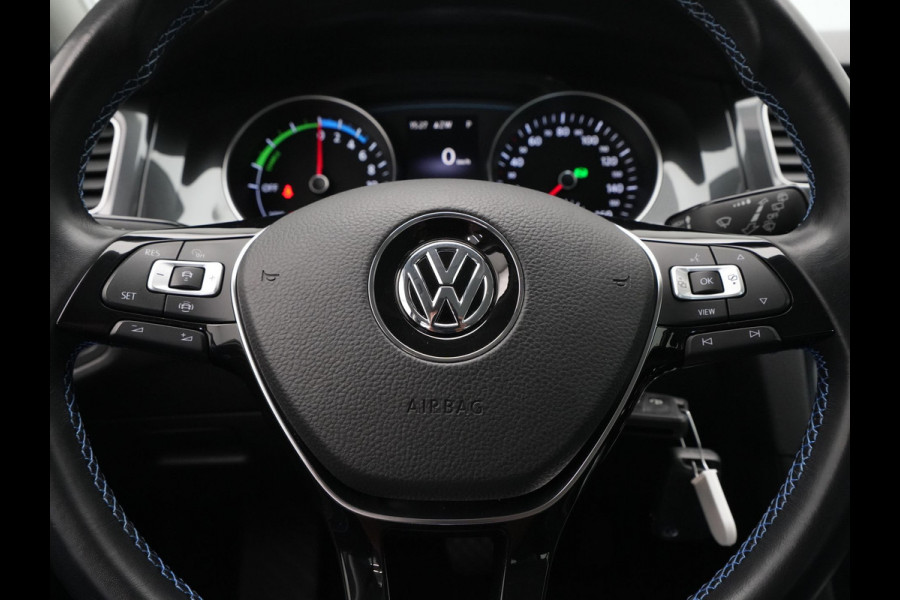 Volkswagen e-Golf E-DITION Acc Pdc Stoelverwarming Navigatie Carplay 127