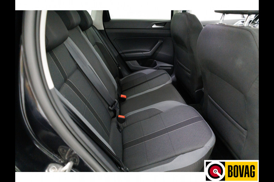 Volkswagen Polo 1.0 TSI Highline 116PK Adative Cruise | App-connect | Stoelverwarming Climate control, Privacy glas, PDC v+a