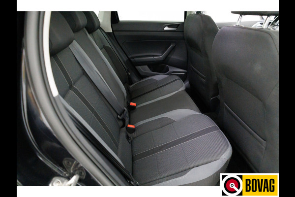 Volkswagen Polo 1.0 TSI Highline 116PK Adative Cruise | App-connect | Stoelverwarming Climate control, Privacy glas, PDC v+a