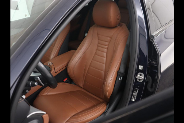 Mercedes-Benz E-Klasse 300e AMG | Panoramadak | Adaptive cruise | Nappaleder | 360 Camera | Matrix LED | Trekhaak | Burmester | Navigatie | Stoelverwarming | Park Assist | Sfeerverlichting | PHEV | Plug In