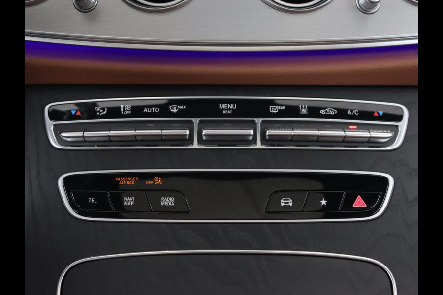 Mercedes-Benz E-Klasse 300e AMG | Panoramadak | Adaptive cruise | Nappaleder | 360 Camera | Matrix LED | Trekhaak | Burmester | Navigatie | Stoelverwarming | Park Assist | Sfeerverlichting | PHEV | Plug In