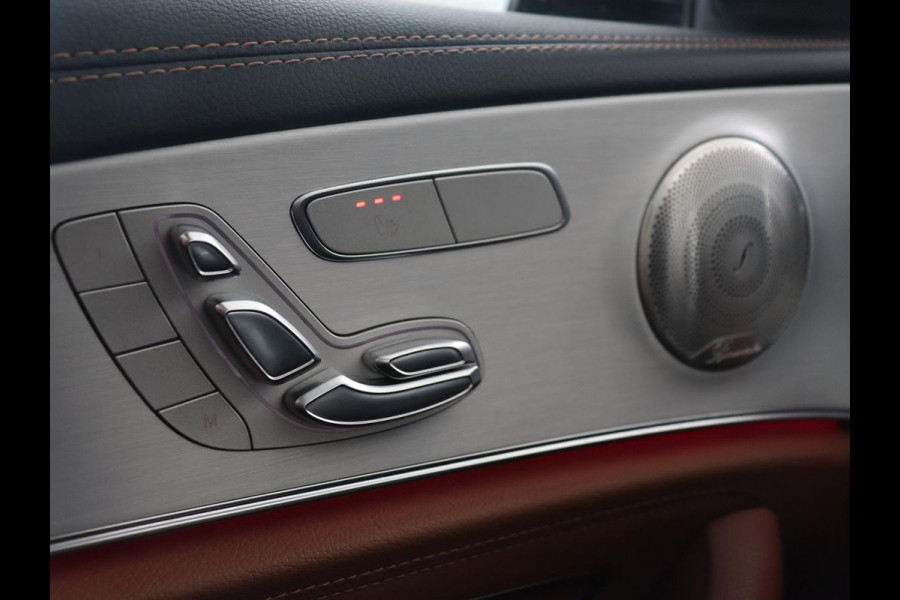 Mercedes-Benz E-Klasse 300e AMG | Panoramadak | Adaptive cruise | Nappaleder | 360 Camera | Matrix LED | Trekhaak | Burmester | Navigatie | Stoelverwarming | Park Assist | Sfeerverlichting | PHEV | Plug In