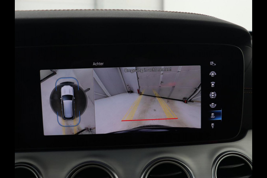 Mercedes-Benz E-Klasse 300e AMG | Panoramadak | Adaptive cruise | Nappaleder | 360 Camera | Matrix LED | Trekhaak | Burmester | Navigatie | Stoelverwarming | Park Assist | Sfeerverlichting | PHEV | Plug In