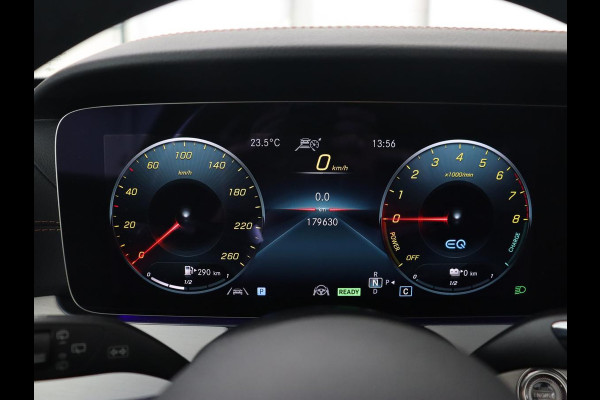 Mercedes-Benz E-Klasse 300e AMG | Panoramadak | Adaptive cruise | Nappaleder | 360 Camera | Matrix LED | Trekhaak | Burmester | Navigatie | Stoelverwarming | Park Assist | Sfeerverlichting | PHEV | Plug In