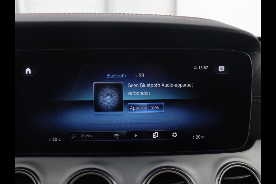 Mercedes-Benz E-Klasse 300e AMG | Panoramadak | Adaptive cruise | Nappaleder | 360 Camera | Matrix LED | Trekhaak | Burmester | Navigatie | Stoelverwarming | Park Assist | Sfeerverlichting | PHEV | Plug In