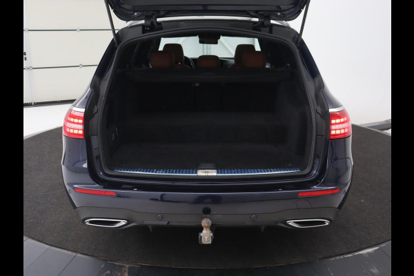 Mercedes-Benz E-Klasse 300e AMG | Panoramadak | Adaptive cruise | Nappaleder | 360 Camera | Matrix LED | Trekhaak | Burmester | Navigatie | Stoelverwarming | Park Assist | Sfeerverlichting | PHEV | Plug In