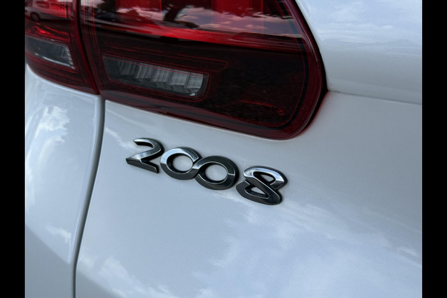 Peugeot 2008 1.2 PureTech Allure 2e Eigenaar,110pk,Dealer Onderhouden,Pano,Navi,Halfleder,Clima,Cruise,Camera,Distributie riem v.v. bij 30.849,N.A.P,Pdc V+A,Lm velgen,APK tot 07-2026