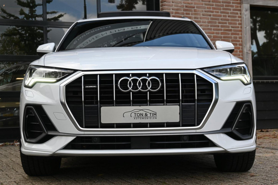 Audi Q3 45 TFSI Quattro S-Line Pano Sfeer B&O A.Cruise CAM LED '19
