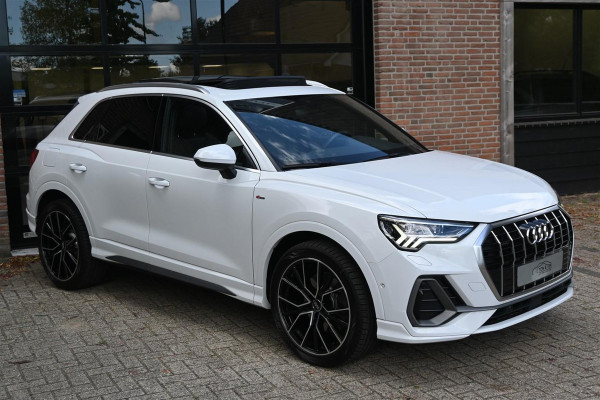 Audi Q3 45 TFSI Quattro S-Line Pano Sfeer B&O A.Cruise CAM LED '19