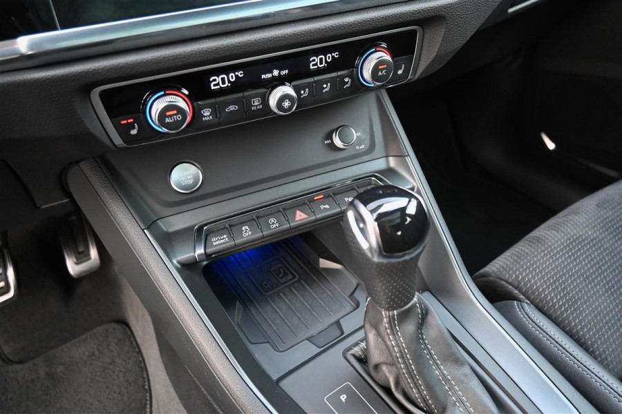 Audi Q3 45 TFSI Quattro S-Line Pano Sfeer B&O A.Cruise CAM LED '19