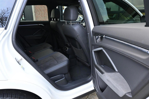 Audi Q3 45 TFSI Quattro S-Line Pano Sfeer B&O A.Cruise CAM LED '19