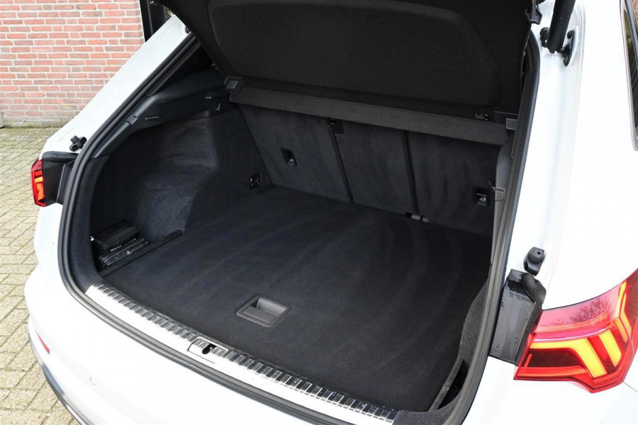 Audi Q3 45 TFSI Quattro S-Line Pano Sfeer B&O A.Cruise CAM LED '19