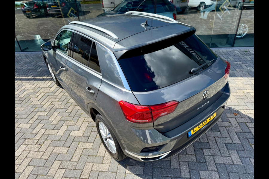 Volkswagen T-Roc 1.5 TSI automaat Style Business, NAP, 1e eigenaar, Trekhaak, VC, CarPlay