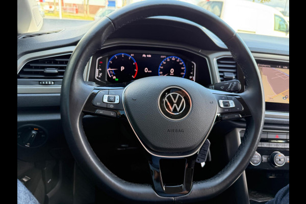 Volkswagen T-Roc 1.5 TSI automaat Style Business, NAP, 1e eigenaar, Trekhaak, VC, CarPlay
