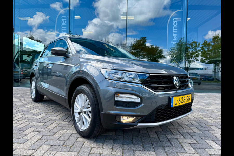 Volkswagen T-Roc 1.5 TSI automaat Style Business, NAP, 1e eigenaar, Trekhaak, VC, CarPlay