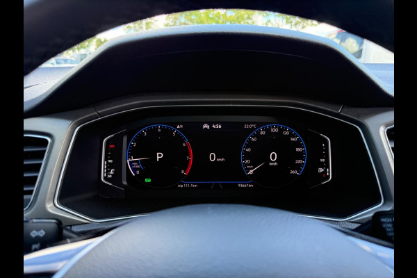 Volkswagen T-Roc 1.5 TSI automaat Style Business, NAP, 1e eigenaar, Trekhaak, VC, CarPlay