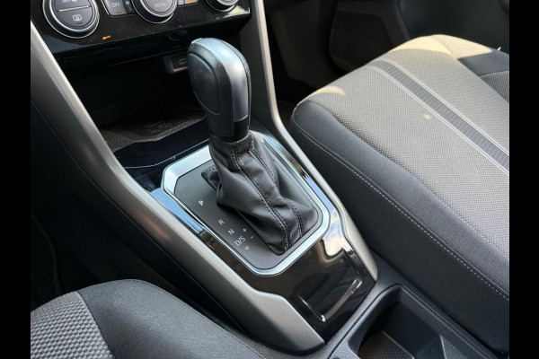 Volkswagen T-Roc 1.5 TSI automaat Style Business, NAP, 1e eigenaar, Trekhaak, VC, CarPlay