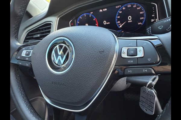 Volkswagen T-Roc 1.5 TSI automaat Style Business, NAP, 1e eigenaar, Trekhaak, VC, CarPlay