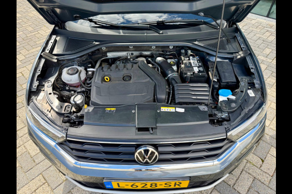 Volkswagen T-Roc 1.5 TSI automaat Style Business, NAP, 1e eigenaar, Trekhaak, VC, CarPlay