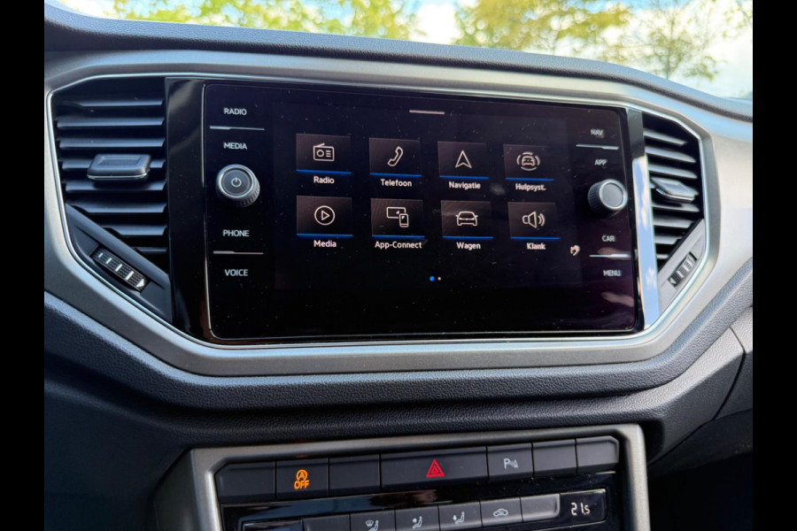 Volkswagen T-Roc 1.5 TSI automaat Style Business, NAP, 1e eigenaar, Trekhaak, VC, CarPlay