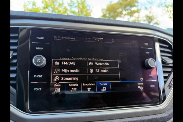 Volkswagen T-Roc 1.5 TSI automaat Style Business, NAP, 1e eigenaar, Trekhaak, VC, CarPlay