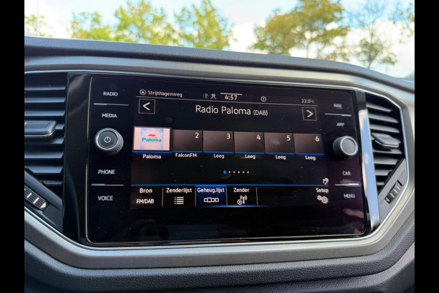 Volkswagen T-Roc 1.5 TSI automaat Style Business, NAP, 1e eigenaar, Trekhaak, VC, CarPlay