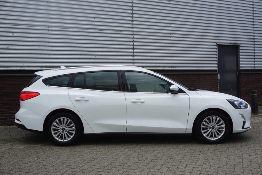 Ford FOCUS Wagon 1.0 EcoBoost 125PK Titanium Business/December 2019 /4-Seizoenbanden.