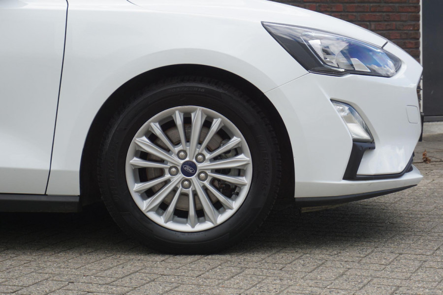 Ford FOCUS Wagon 1.0 EcoBoost 125PK Titanium Business/December 2019 /4-Seizoenbanden.