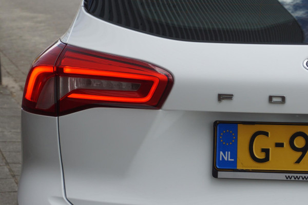 Ford FOCUS Wagon 1.0 EcoBoost 125PK Titanium Business/December 2019 /4-Seizoenbanden.
