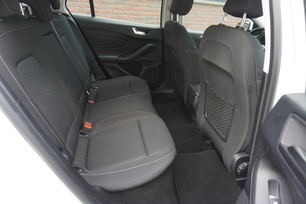 Ford FOCUS Wagon 1.0 EcoBoost 125PK Titanium Business/December 2019 /4-Seizoenbanden.