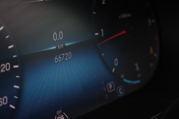 Mercedes-Benz C-Klasse Cabrio 220 d AMG Line | Airscarf | Burmester | Surround Camera | Leder | Keyless Go | Leder | Stoelverwarming | Dodehoekassistent | Apple Carplay/Android Auto |