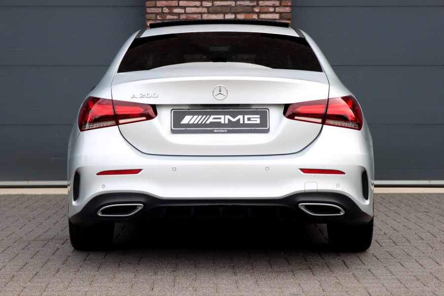 Mercedes-Benz A-Klasse 200 Business Solution AMG | Panoramadak | Camera | Night Pakket | High Performance Led | Widescreen | Regensensor |