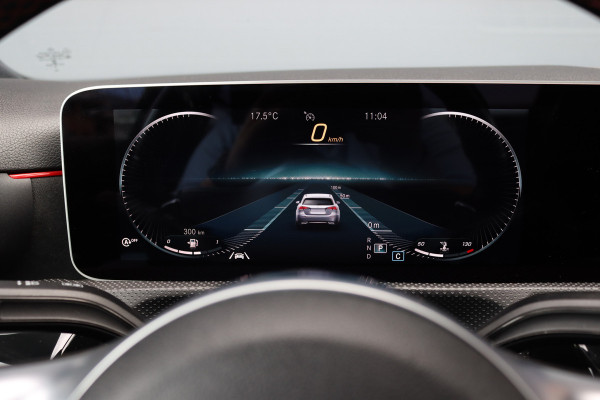 Mercedes-Benz A-Klasse 200 Business Solution AMG | Panoramadak | Camera | Night Pakket | High Performance Led | Widescreen | Regensensor |