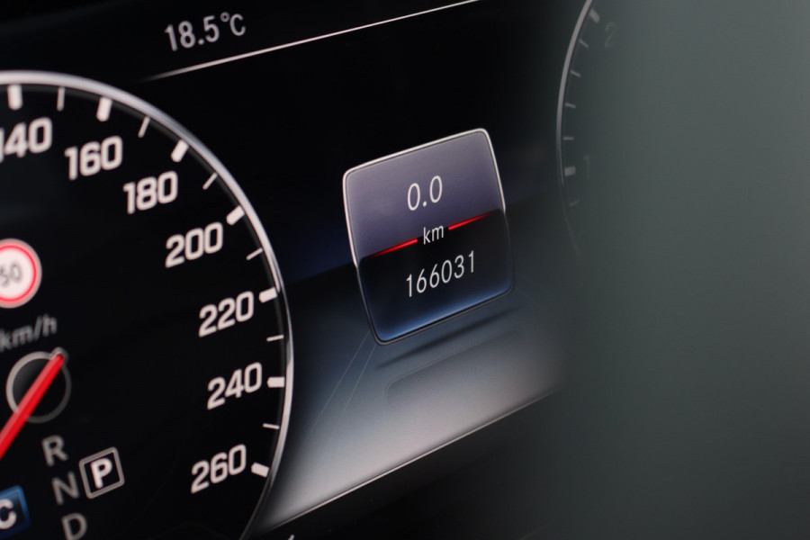 Mercedes-Benz CLS-Klasse 350 d 4MATIC Premium+ | Airmatic | Distronic+ | Schuifdak | Surround Camera | Burmester | Memory | Trekhaak |